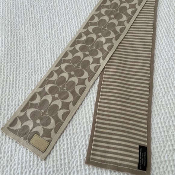 Coach Hat & Scarf Set - Picture 2 of 6